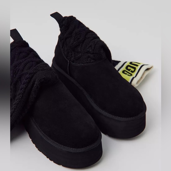 UGG Cable Sweater Letter Platform Shearling Lined Suede Boot Womens 8.5 9 40 - Picture 10 of 17